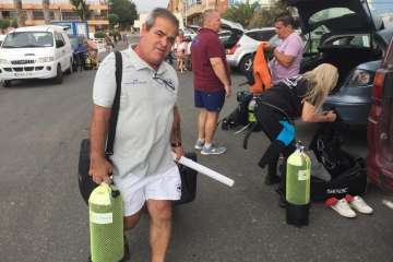 La limpieza de fondos marinos de La Garita 'rueda' con éxito (Foto TA)